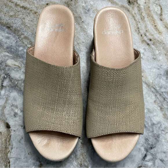 Dansko Maci Taupe Textured Leather Sandals Women’s EU 38 - Picture 2 of 12